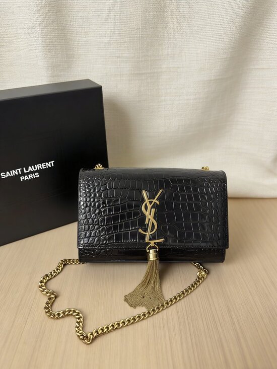 Yves Saint Laurent Handbags - Saint Laurent Kate Medium Tassel